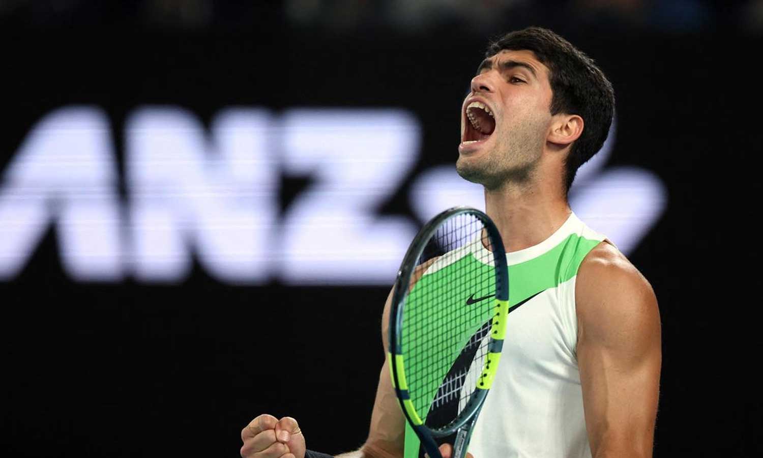 ஆஸ்திரேலியா ஓபன் டென்னிஸ்: ஜோகோவிச்சை வீழ்த்தி அல்காரஸ் சாம்பியன் பட்டம் வென்றார்