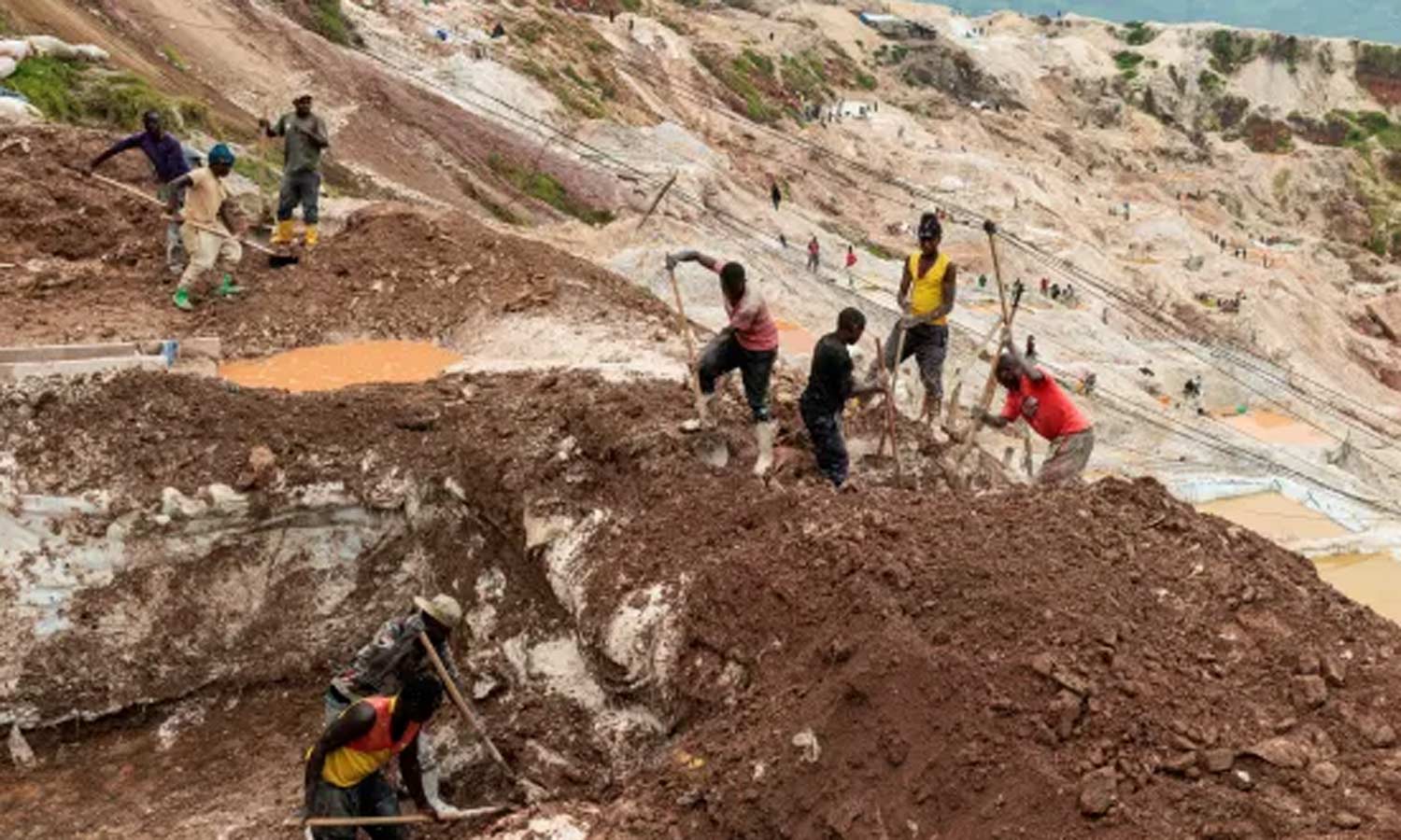 காங்கோ சுரங்க நிலச்சரிவு: பலி எண்ணிக்கை 227 ஆக உயர்வு