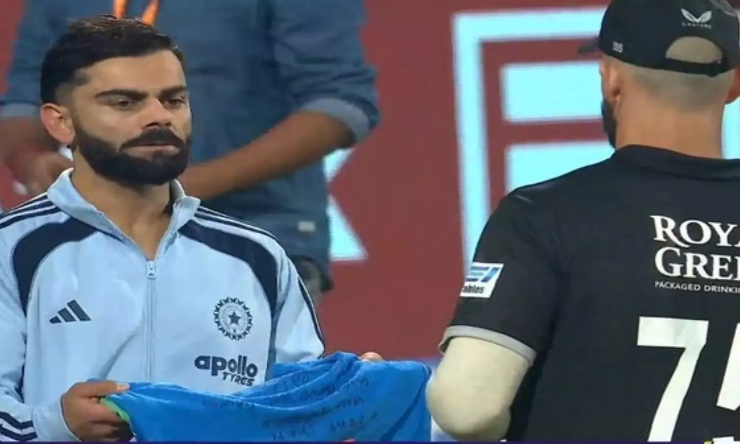 நான் வியந்து பார்க்கும் ஒருவர்- கோலிக்கு புகழாரம் சூட்டிய நியூசிலாந்து வீரர் நான் வியந்து பார்க்கும் ஒருவர்- கோலிக்கு புகழாரம் சூட்டிய நியூசிலாந்து வீரர்