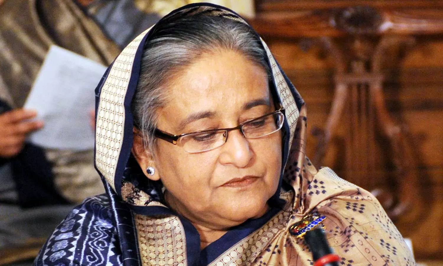 ஊழல் வழக்குகளில் ஷேக் ஹசீனாவுக்கு 10 ஆண்டு சிறைத் தண்டனை