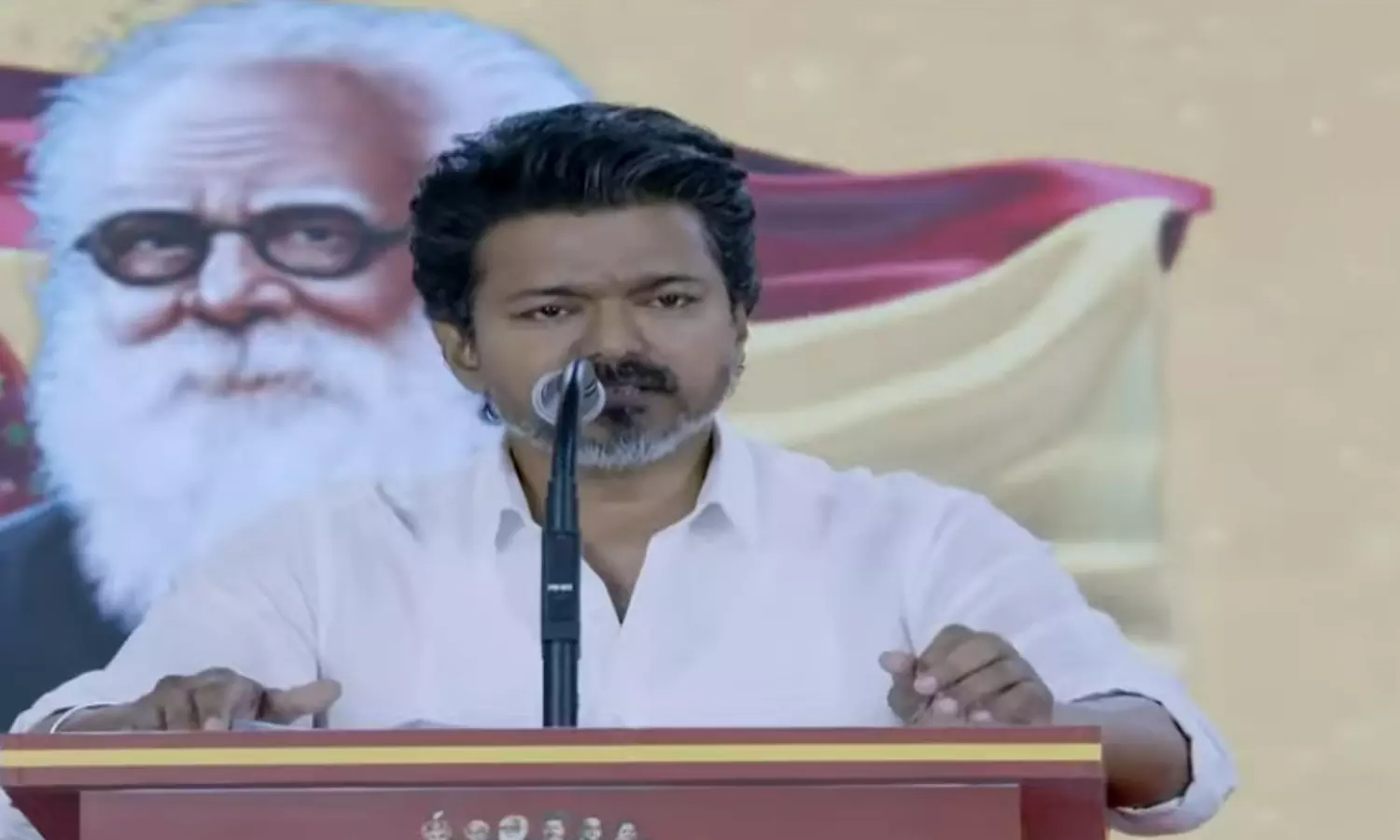 தி.மு.க.வை வீழ்த்த த.வெ.க.வால் மட்டுமே முடியும் - விஜய் தி.மு.க.வை வீழ்த்த த.வெ.க.வால் மட்டுமே முடியும் - விஜய்