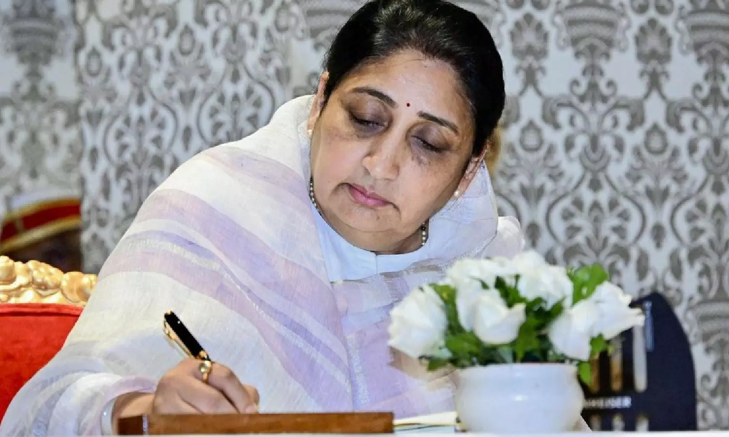 சுனேத்ரா பவார் நியமனம்: பா.ஜ.க. மீது சாம்னா தாக்கு!