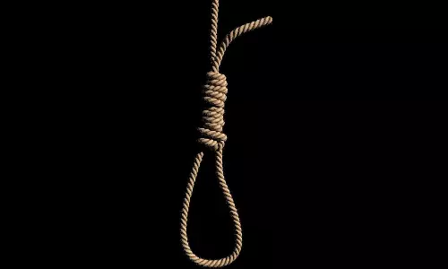 3 குழந்தைகளை தூக்கிலிட்டு கொன்று, தற்கொலைக்கு முயன்ற தாய்: கர்நாடகாவில் பரிதாபம்