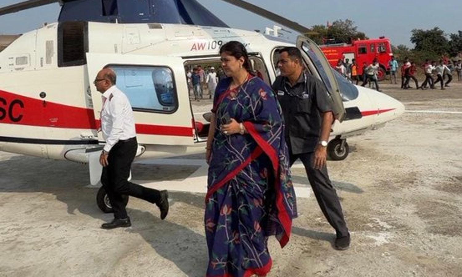 ஹெலிகாப்டர் பயணத்தை தவிர்த்த மகாராஷ்டிரா அமைச்சர்: காரணம் இதுதான்