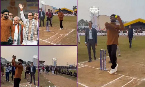 பேட்டிங் செய்த  மத்திய அமைச்சர் சிவராஜ் சிங் சவுகான்... பந்துவீசிய ஜடேஜா - வைரலாகும் வீடியோ