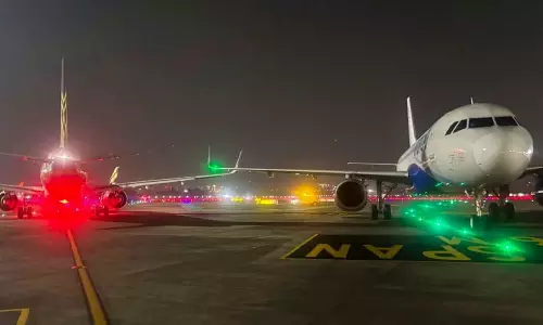 ஏர் இந்தியா, இண்டிகோ விமானங்களின் இறக்கைகள் ஒன்றோடொன்று மோதி விபத்து - மும்பையில் பரபரப்பு