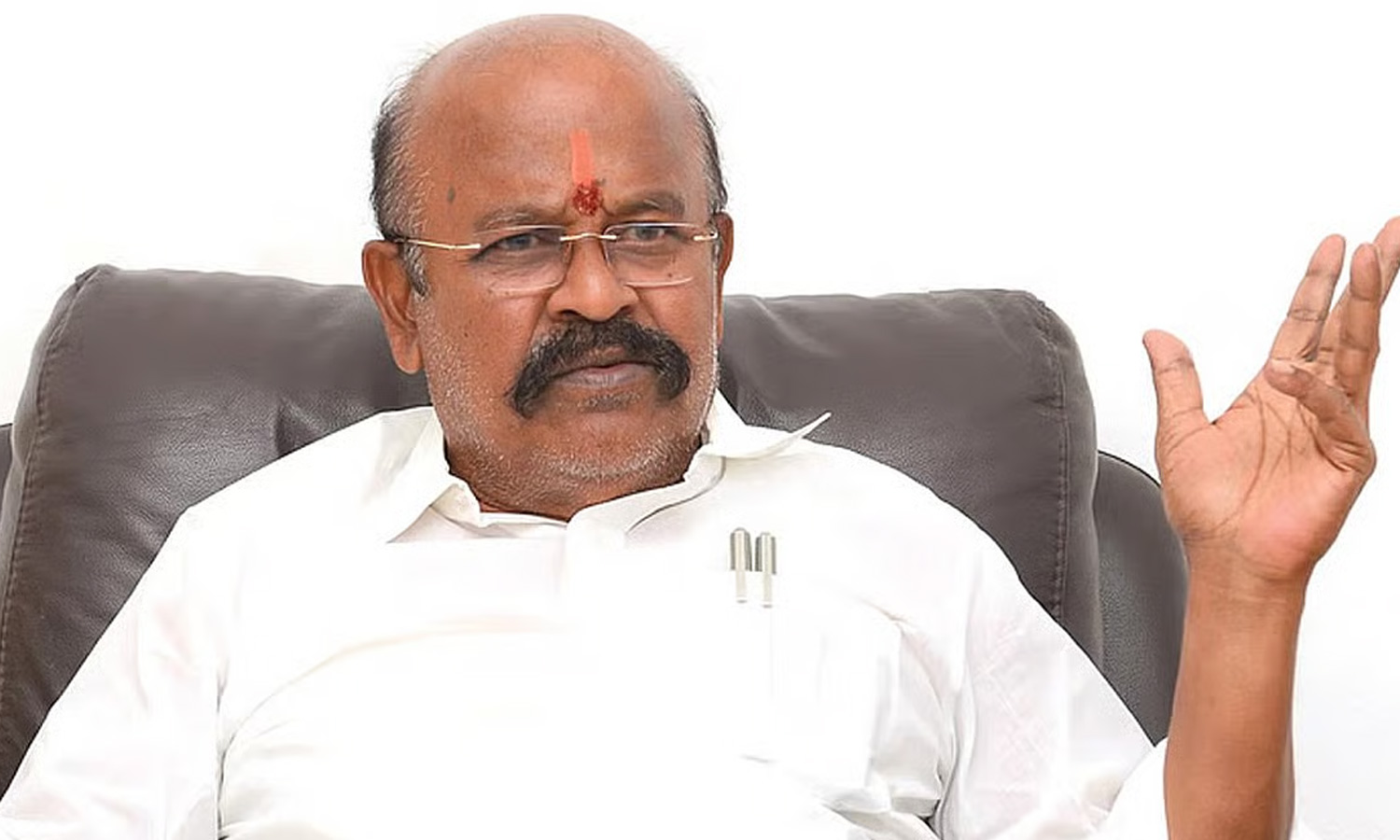 தி.மு.க.வில் இருந்து காங்கிரஸ் விரைவில் வெளியேறும்- பொள்ளாச்சி ஜெயராமன்