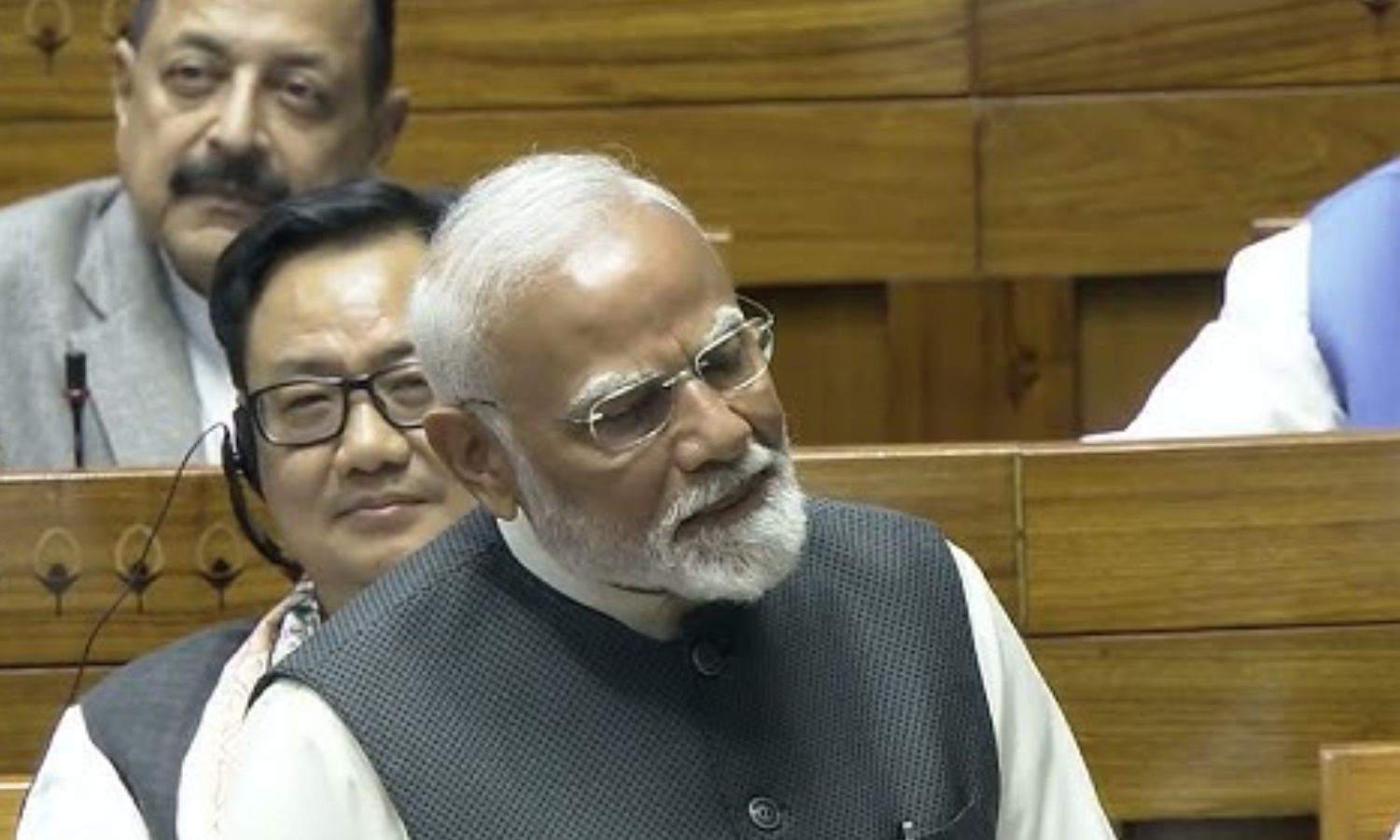 பிரதமரின் உரை இல்லாமலேயே குடியரசுத் தலைவரின் உரைக்கு நன்றி தெரிவிக்கும் தீர்மானம் நிறைவேற்றம்