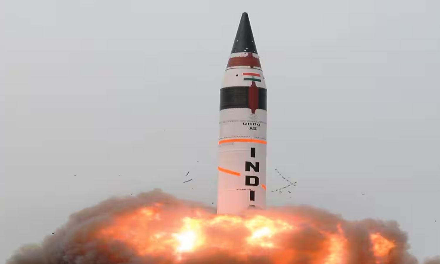 3000 கி.மீ. பாய்ந்து தாக்கும் அக்னி-3 ஏவுகணை சோதனை வெற்றி!