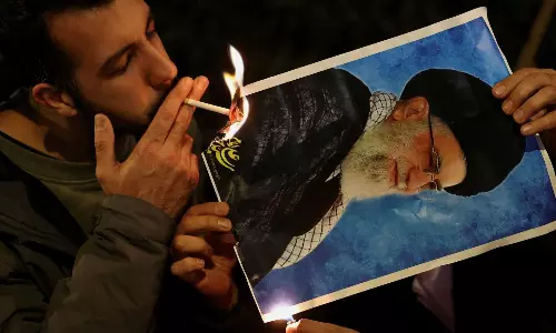 ஈரானை விட்டு உடனடியாக வெளியேறுங்கள்.. தங்கள் நாட்டு குடிமக்களுக்கு அமெரிக்கா உத்தரவு - தாக்குதலுக்கு திட்டமா?