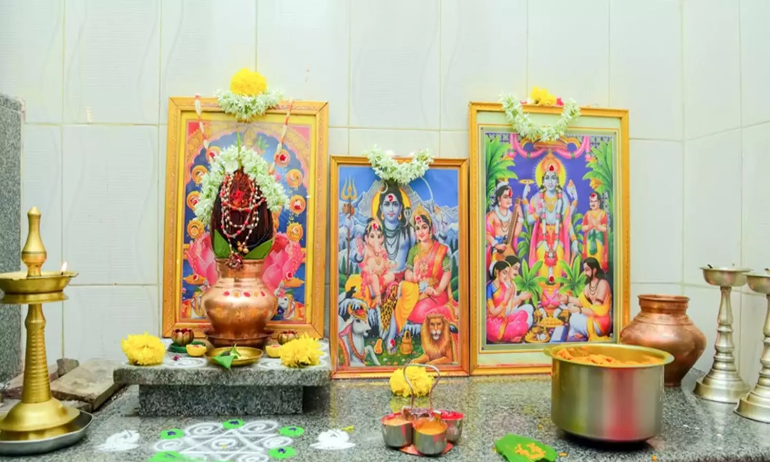 வாஸ்து-முறைப்படி-வீட்டில்-சிலைகள்-வைத்தால்-இவ்வளவு-பலன்களா..?