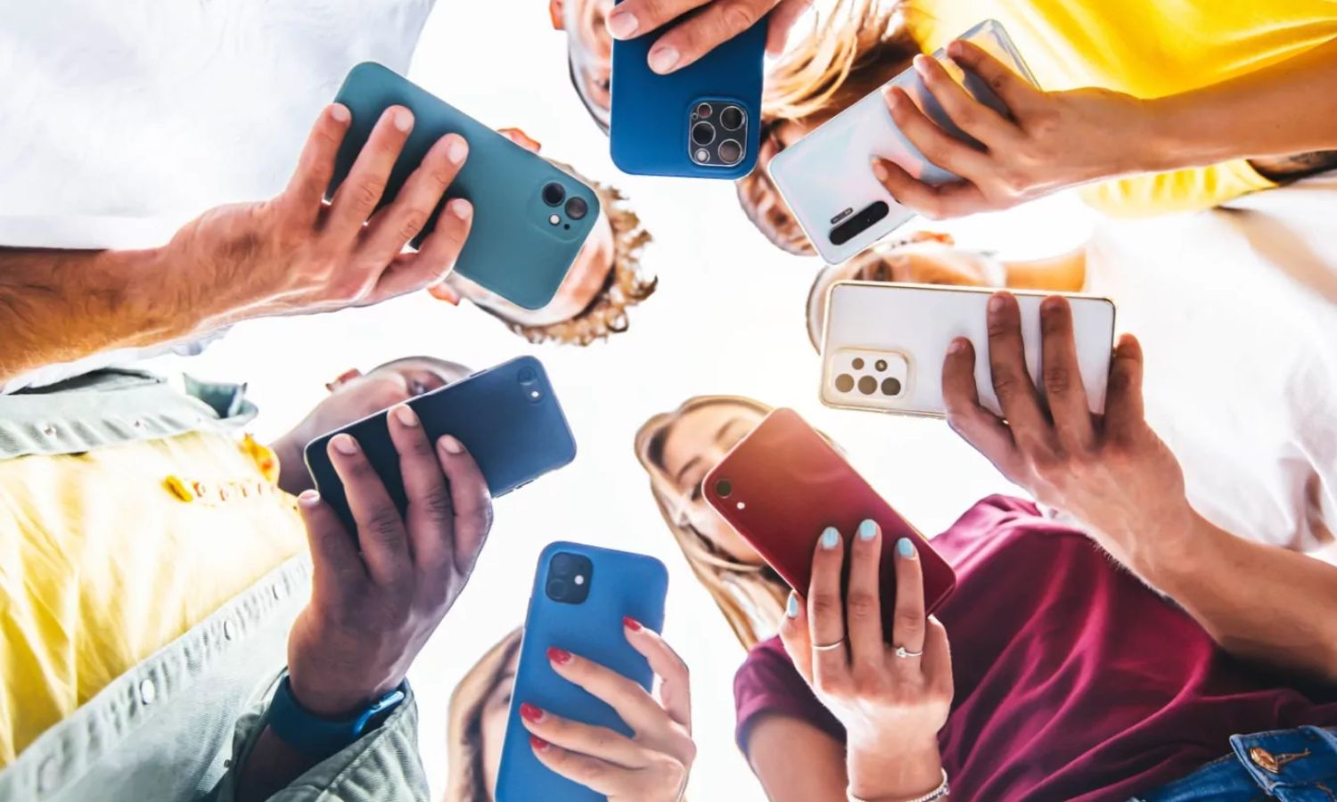 90ஸ் Kids-ஐ விட அறிவாற்றலில் பின்தங்கும்  GEN Z தலைமுறையினர்.. காரணம் என்ன? - ஆய்வில் தகவல்