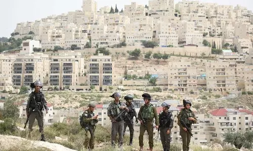 பாலஸ்தீனத்தின் மேற்கு கரையில் ஆக்கிரமிப்பை விரிவுபடுத்த இஸ்ரேல் அமைச்சரவை ஒப்புதல்.. வலுக்கும் எதிர்ப்பு