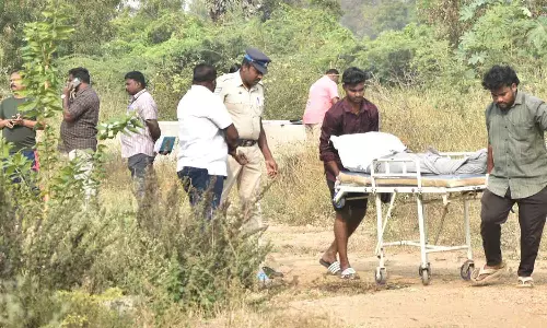 ஈரோடு ரிங் ரோடு அருகே பெண் கொலை- போலீசார் விசாரணை