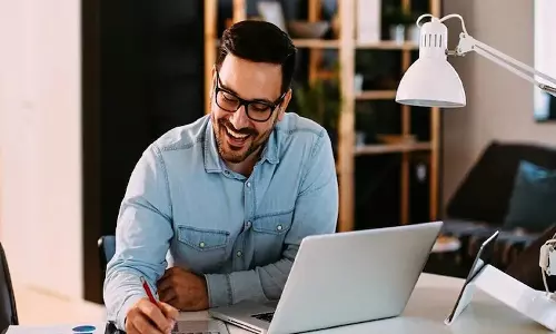 வேலையிடத்தில் Productivity-ஐ மேம்படுத்த மேஜையில் இதை மட்டும் செய்தால் போதும்..!