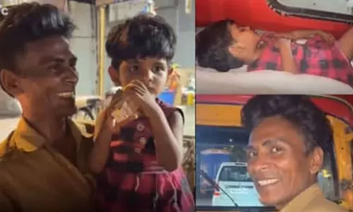 தந்தையின் பாசத்திற்கு எல்லையில்லை... இணையத்தில் வைரலாகும் நெகிழ்ச்சி வீடியோ