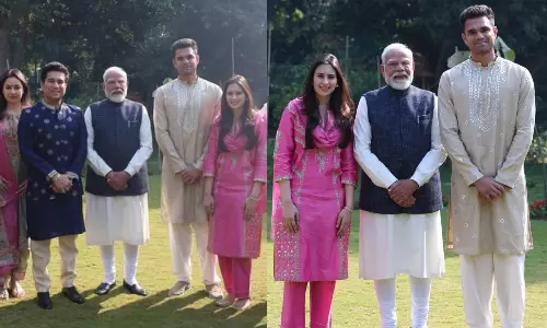 மகனின் திருமணம்: பிரதமரை நேரில் சந்தித்து அழைப்பு விடுத்த சச்சின்