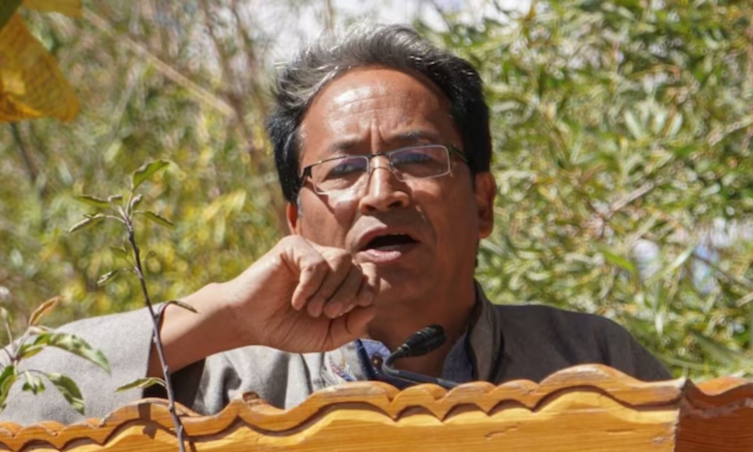 'சோனம் வாங்சுக்கை காந்தியுடன் ஒப்பிட வேண்டாம்' - உச்ச நீதிமன்றத்தில் மத்திய அரசு