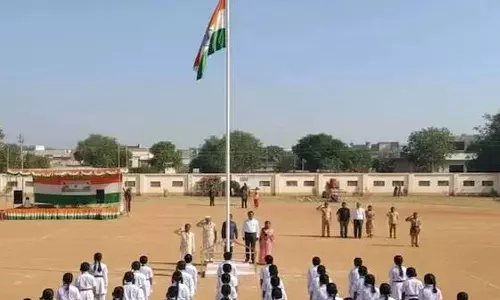 தேசிய கீதத்துக்கு முன்பாக  அரசு விழாக்கள், பள்ளிகளில் வந்தே மாதரம் பாட வேண்டும்- மத்திய அரசு புதிய உத்தரவு