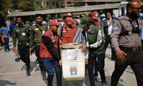 வங்கதேசத்தில் இன்று பொதுத் தேர்தல்: களத்தில் 1,981 வேட்பாளர்கள்