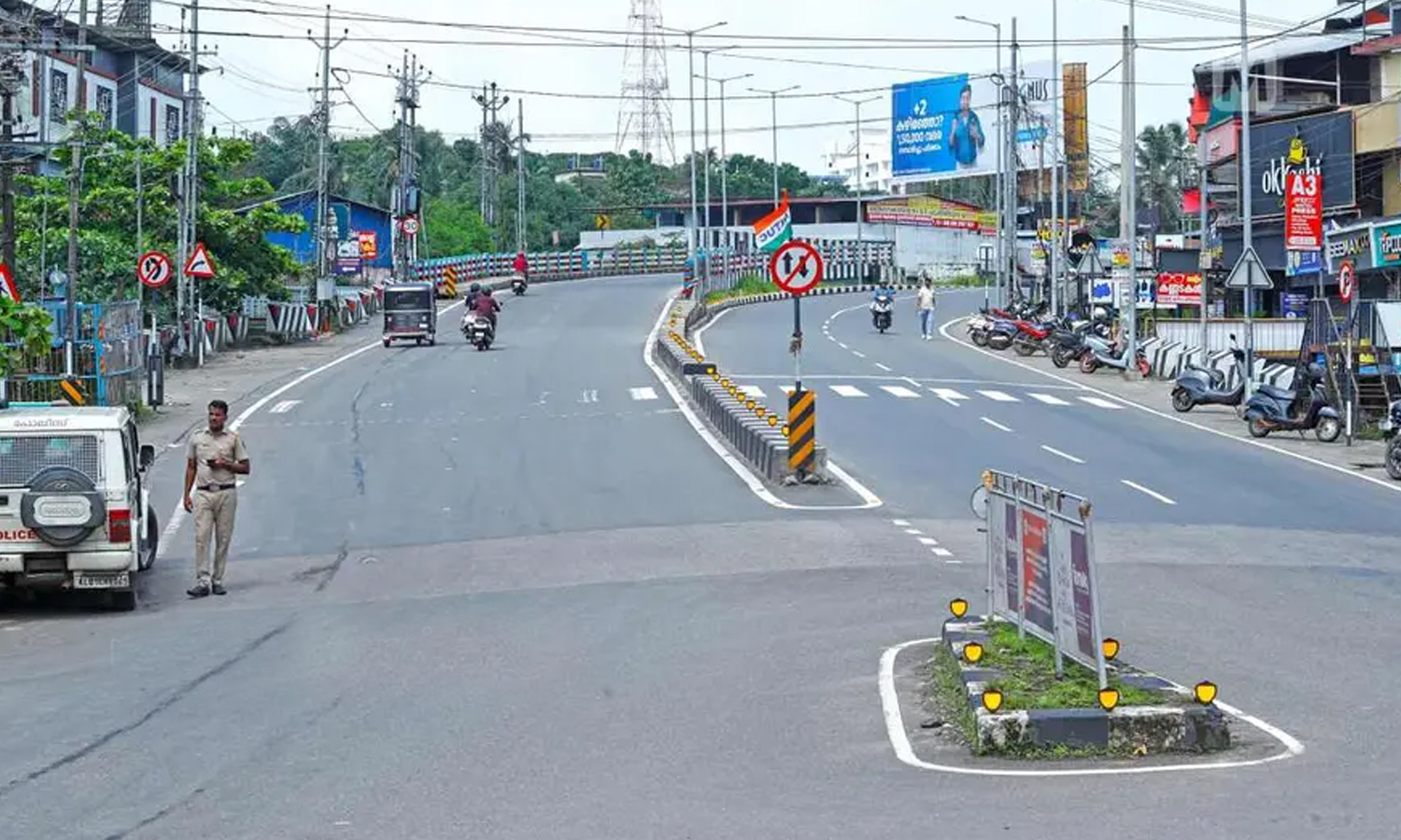 தொழிற்சங்கங்கள் வேலைநிறுத்த போராட்டம்: கேரளாவில் பஸ்கள் ஓடாததால் பொது போக்குவரத்து கடும் பாதிப்பு