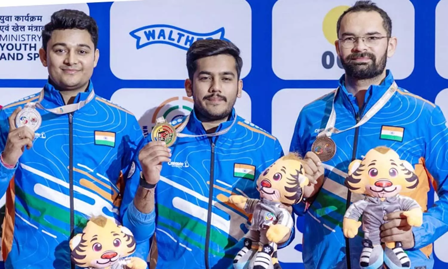 ஆசிய-துப்பாக்கிச்-சுடுதல்:-தங்கம்-வென்றார்-இந்திய-வீரர்-தோமர்