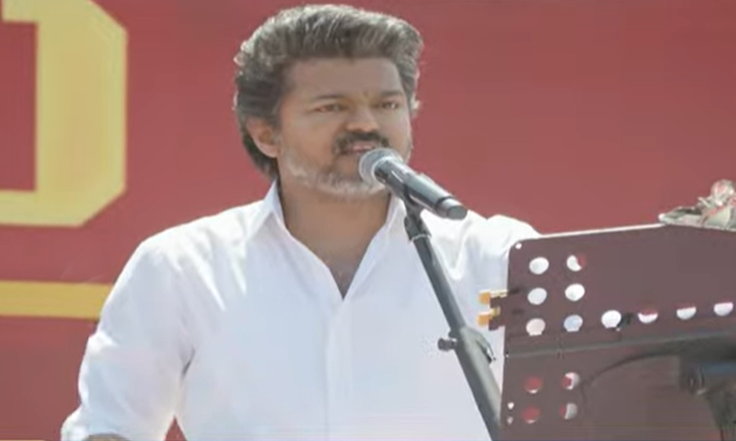 என்னைப்போல் சொந்தமாக கட்சி ஆரம்பித்து ஒரு சதவீதம் ஓட்டு வாங்க உங்களுக்கு தில், திராணி இருக்கிறதா?- விஜய் சவால்