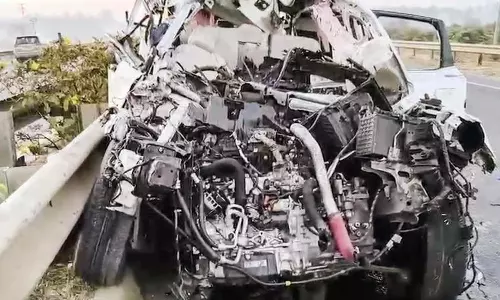 பெங்களூரை உலுக்கிய சொகுசு கார் விபத்து - 6 சிறுவர்கள் உயிரிழந்ததன் அதிர்ச்சி பின்னணி