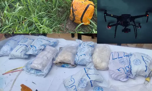 ஜம்மு எல்லையில் ரூ.40 கோடி மதிப்புள்ள போதைப்பொருள் பொட்டலங்களை வீசிச் சென்ற பாகிஸ்தான் டிரோன்