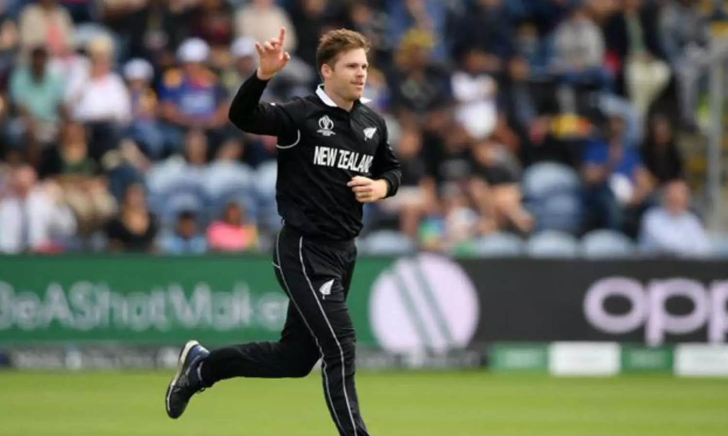 நாடு திரும்புகிறார் நியூசிலாந்து வேகப்பந்து வீச்சாளர் பெர்குசன் நாடு திரும்புகிறார் நியூசிலாந்து வேகப்பந்து வீச்சாளர் பெர்குசன்