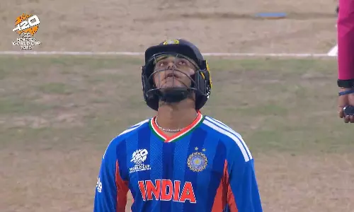 டி20 உலகக் கோப்பை: டக் அவுட்டான அபிஷேக் சர்மா- இந்தியா பவர் பிளேயில் 52/1