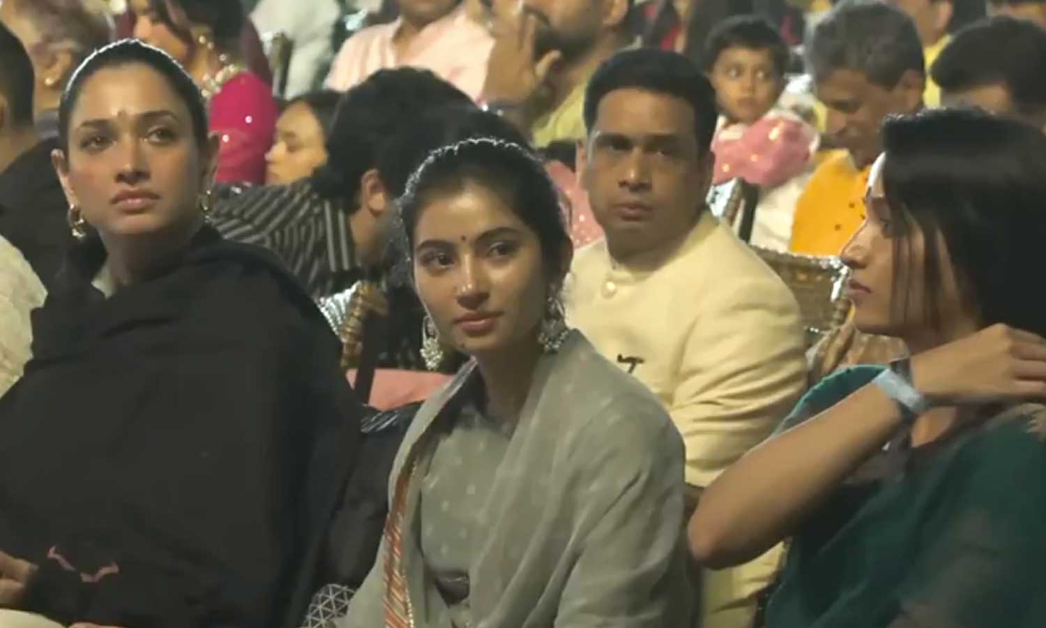 VIDEO: மகா சிவராத்திரி விழா - ஈஷா யோகா மையத்தில் நடிகைகள் தமன்னா, ஸ்ரீநிதி, சாரா பங்கேற்பு