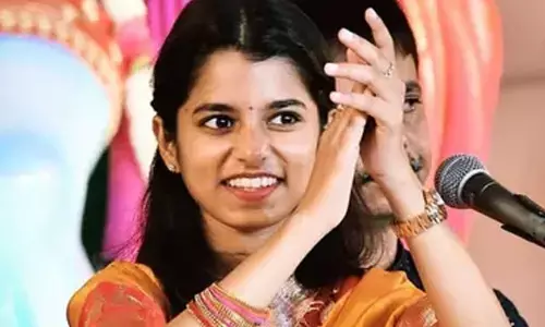 தமிழில் முருகன் பாடலை பாடி அசத்திய பீகார் இளம் எம்.எல்.ஏ மைதிலி தாகூர்