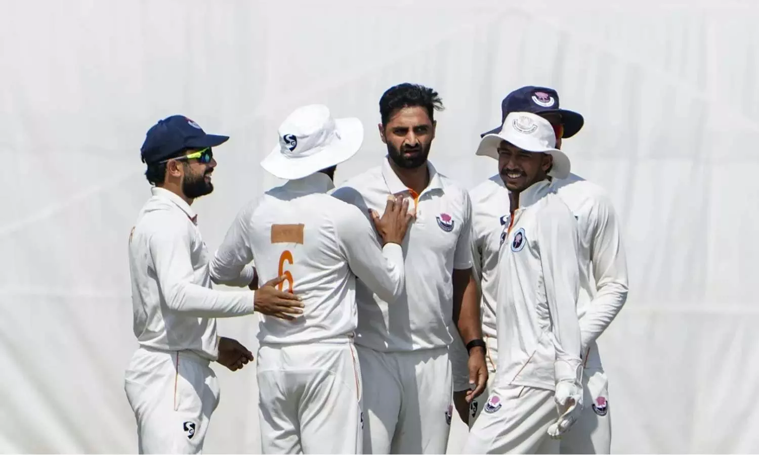 ரஞ்சி-டிராபி:-2-வது-இன்னிங்சில்-99-ரன்னில்-சுருண்ட-பெங்கால்--ஜம்மு-காஷ்மீர்-இறுதிப்-போட்டிக்கு-நுழைய-பிரகாச-வாய்ப்பு