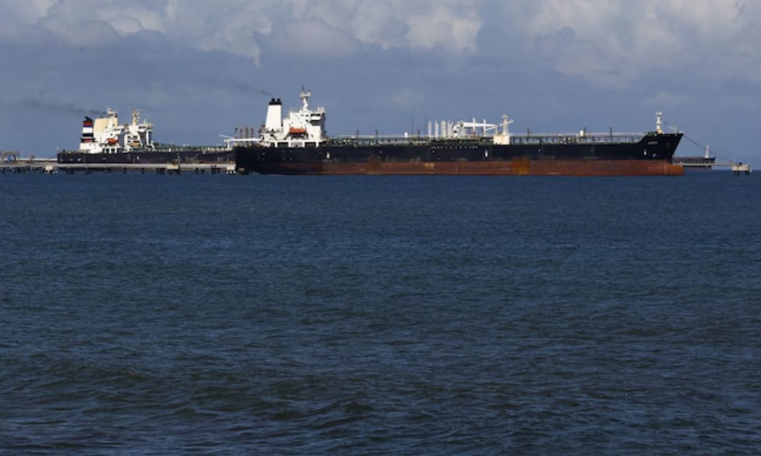 அமெரிக்காவால் தடைசெய்யப்பட்ட ஈரானின் கப்பல்களை பறிமுதல் செய்த இந்தியா!