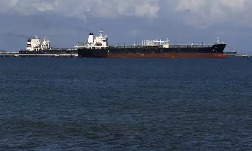 அமெரிக்காவால் தடைசெய்யப்பட்ட ஈரானின் கப்பல்களை பறிமுதல் செய்த இந்தியா!