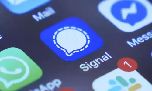 சிறுவர்கள் சமூக வலைதளங்கள் பயன்படுத்த தடை: இங்கிலாந்து பிரதமர்