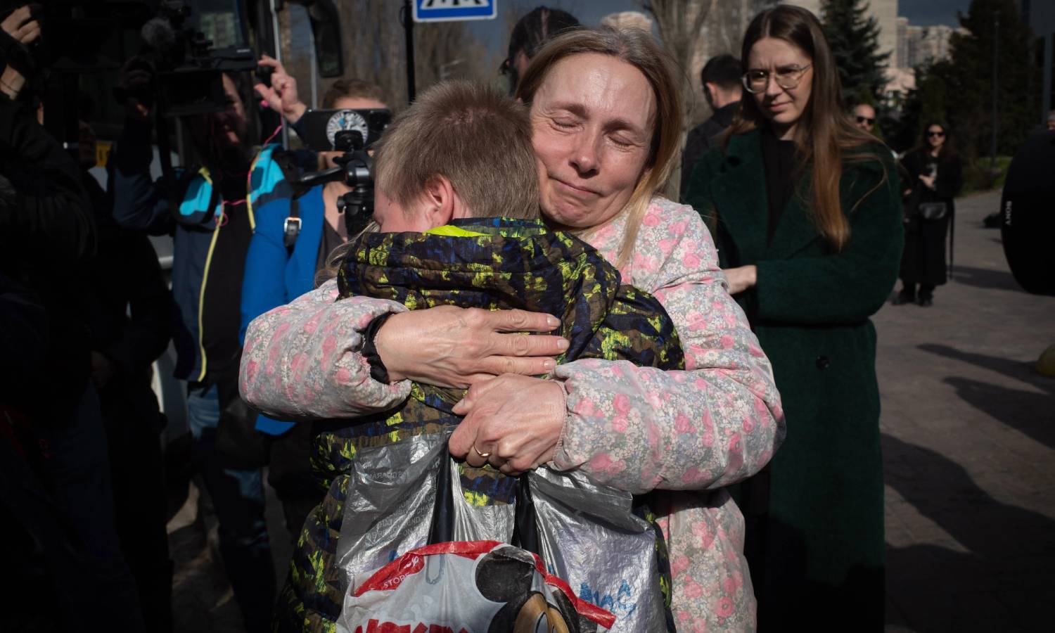 'ரஷ்யாவிடம் இருந்து 2000 குழந்தைகள் மீட்பு'  - உக்ரைன் அதிபர் ஜெலன்ஸ்கி