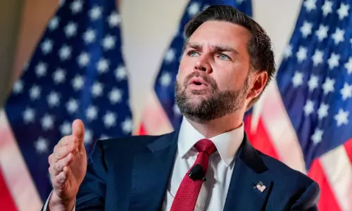 டிரம்ப் நிபந்தனைகளுக்கு உடன்பட மறுக்கும் ஈரான்.. ராணுவ நடவடிக்கைக்கு வாய்ப்பு என வான்ஸ் மிரட்டல்