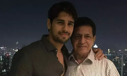 பிரபல பாலிவுட்  நடிகர் சித்தார்த் மல்ஹோத்ராவின் தந்தை மறைவு