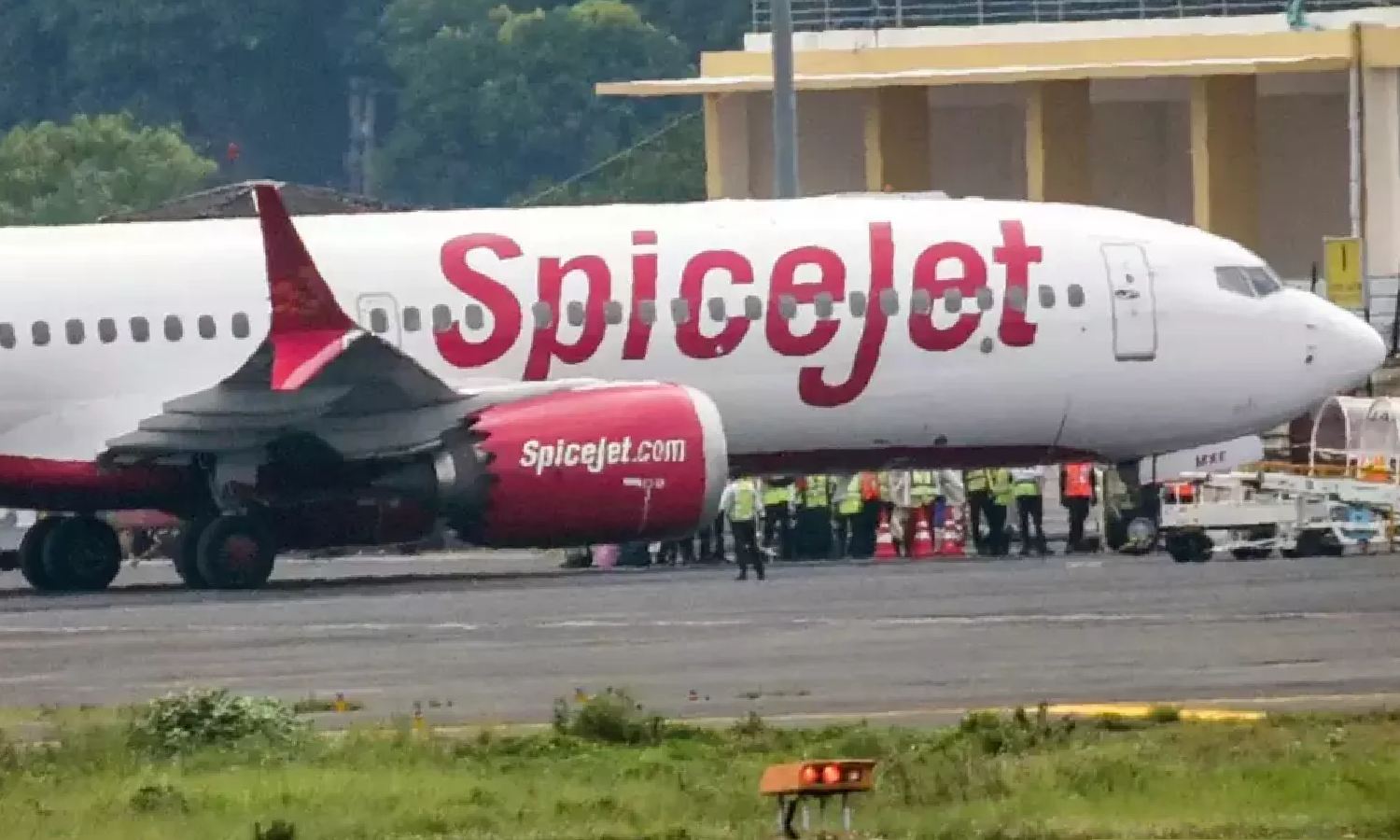 வங்கதேச வான்வெளியில் பறக்க ஸ்பைஸ்ஜெட் விமானங்களுக்கு தடை!