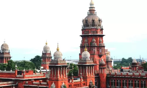 அரசியல் கட்சிகளின் பதிவுகளை ரத்து செய்த தேர்தல் கமிஷன் உத்தரவுக்கு தடை விதிக்க ஐகோர்ட் மறுப்பு