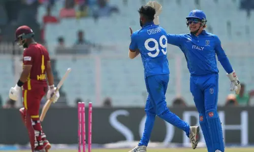 இத்தாலிக்கு 166 ரன்கள் இலக்காக நிர்ணயித்த வெஸ்ட் இண்டீஸ்