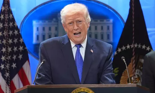 முட்டாள்கள், இடதுசாரி வளர்ப்பு நாய்கள் - வரிவிதிப்பை ரத்து செய்த நீதிபதிகளை திட்டித் தீர்த்த டிரம்ப்