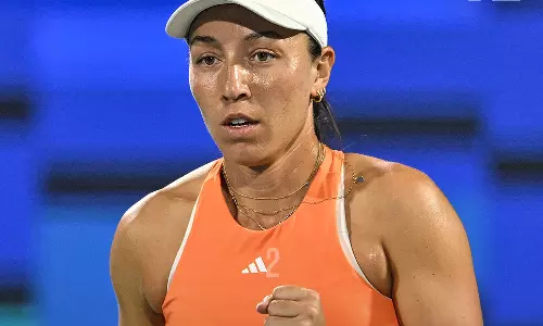 துபாய் ஓபன் டென்னிஸ்: சாம்பியன் பட்டம் வென்றார் ஜெசிகா பெகுலா துபாய் ஓபன் டென்னிஸ்: சாம்பியன் பட்டம் வென்றார் ஜெசிகா பெகுலா