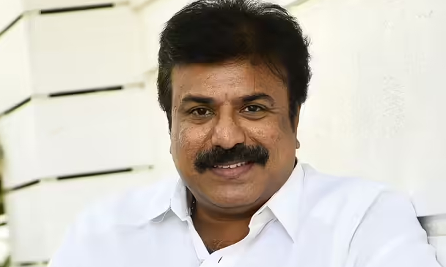 சினிமா வேறு, அரசியல் வேறு..! தயாரிப்பாளர் சங்க தேர்தலில் எல்.கே.சுதீஷ் அதிரடி பதில்