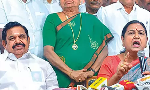 துணை முதலமைச்சர் பதவி வேண்டும் என்று கேட்கிறார்... பிரேமலதாவை விமர்சித்த இ.பி.எஸ்.