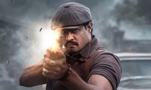 டாக்சிக் படத்தில் `கர்மாடியாக நடிக்கும் சுதேவ் நாயர்... வெளியான அசத்தல் அப்டேட்