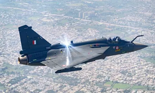 தொழில்நுட்ப கோளாறு மட்டுமே.. தேஜஸ் போர் விமான விபத்து குறித்து HAL விளக்கம்