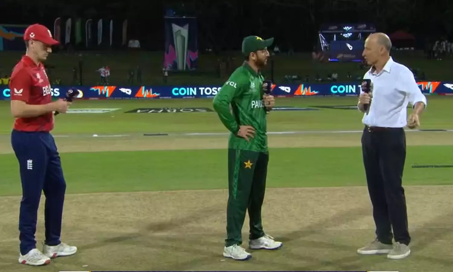 டி20-உலகக்-கோப்பை-2026:-இங்கிலாந்து-அணிக்கு-எதிரான-போட்டியில்-டாஸ்-வென்ற-பாகிஸ்தான்-பேட்டிங்-தேர்வு